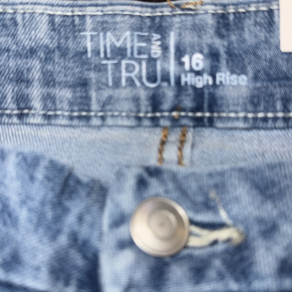 Time and Tru High Rise Stretch Jean size 16 🔥😍🔥 - Picture 7 of 9